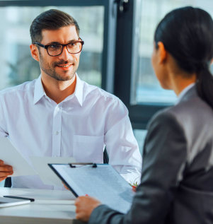 staff and her client chatting